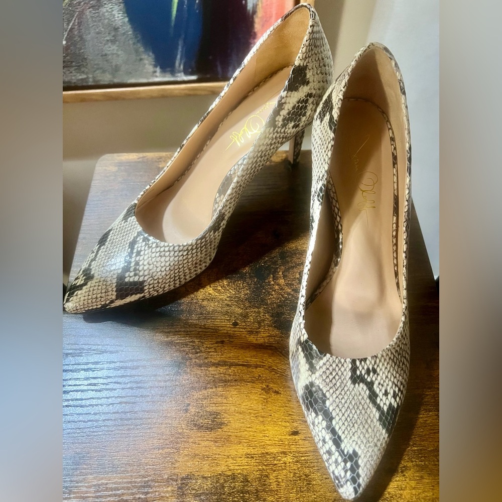 Joan Oloff Leather Callie Natural Printed Wild Snake Brand New